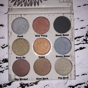Glam Metal eyeshadow palette by Crown